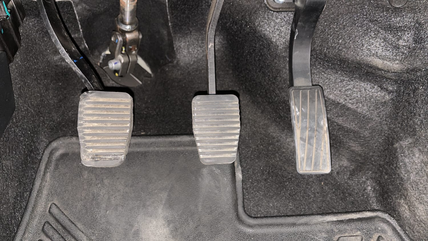New Citroen C3 AIRCROSS interior PEDALS VIEW