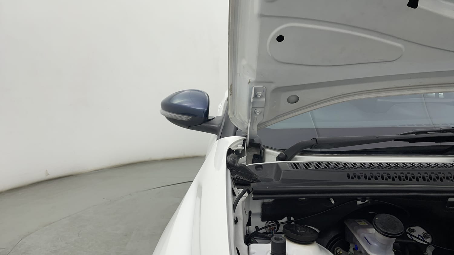 New Citroen C3 AIRCROSS engine ENGINE RIGHT SIDE HINGE & APRON VIEW