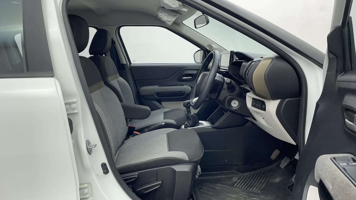 New Citroen C3 AIRCROSS interior RIGHT SIDE FRONT DOOR CABIN VIEW