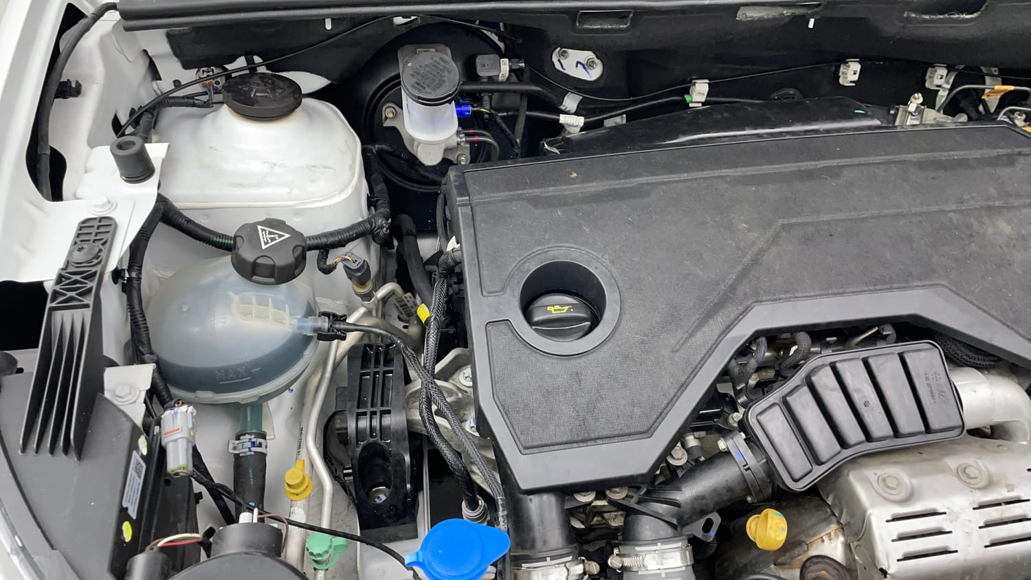 New Citroen C3 AIRCROSS engine ENGINE RIGHT SIDE VIEW