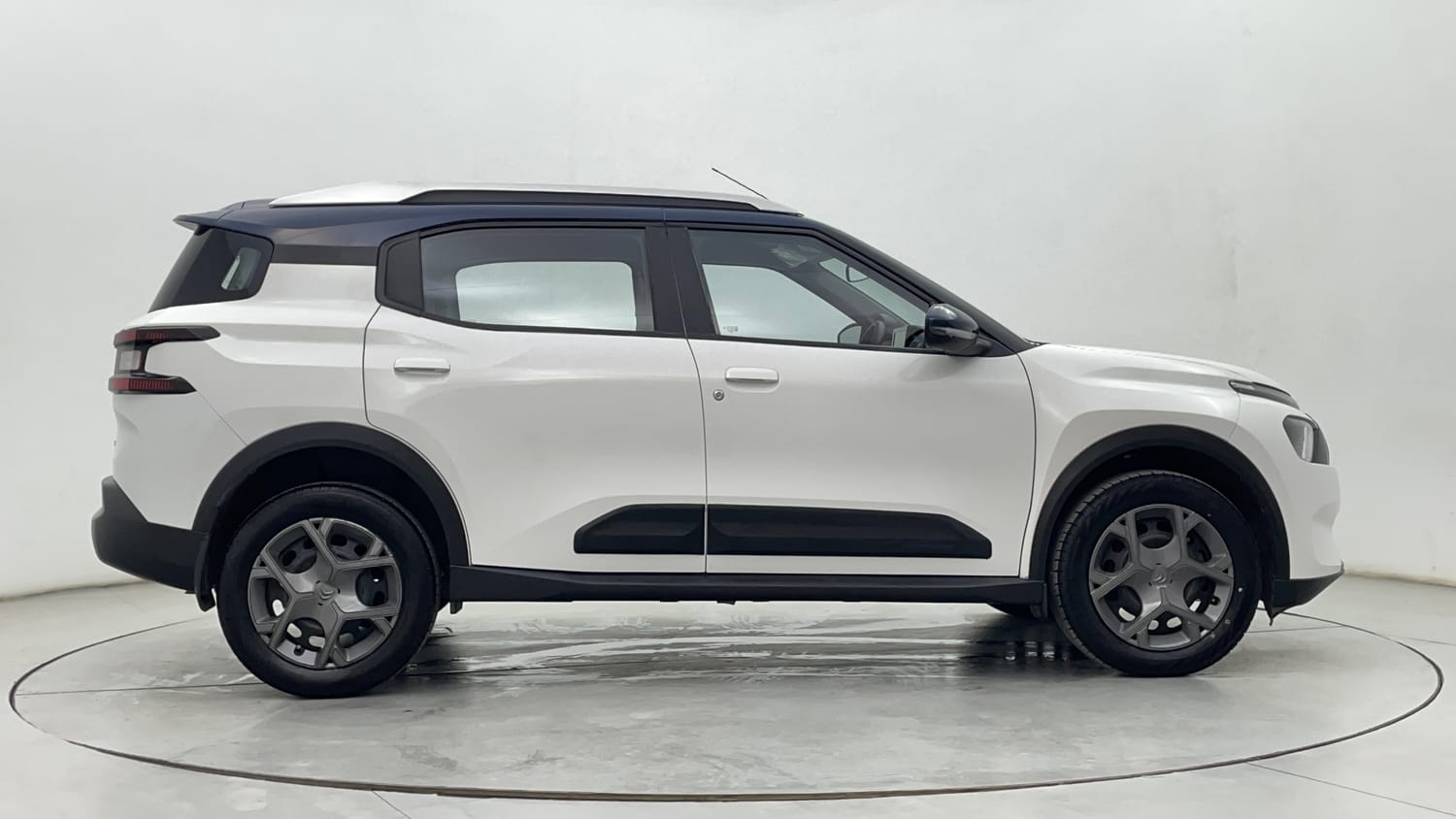 New Citroen C3 AIRCROSS exterior RIGHT SIDE VIEW
