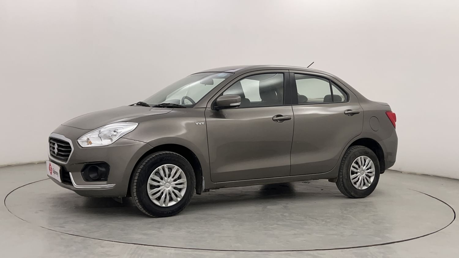 LEFT FRONT CORNER VIEW