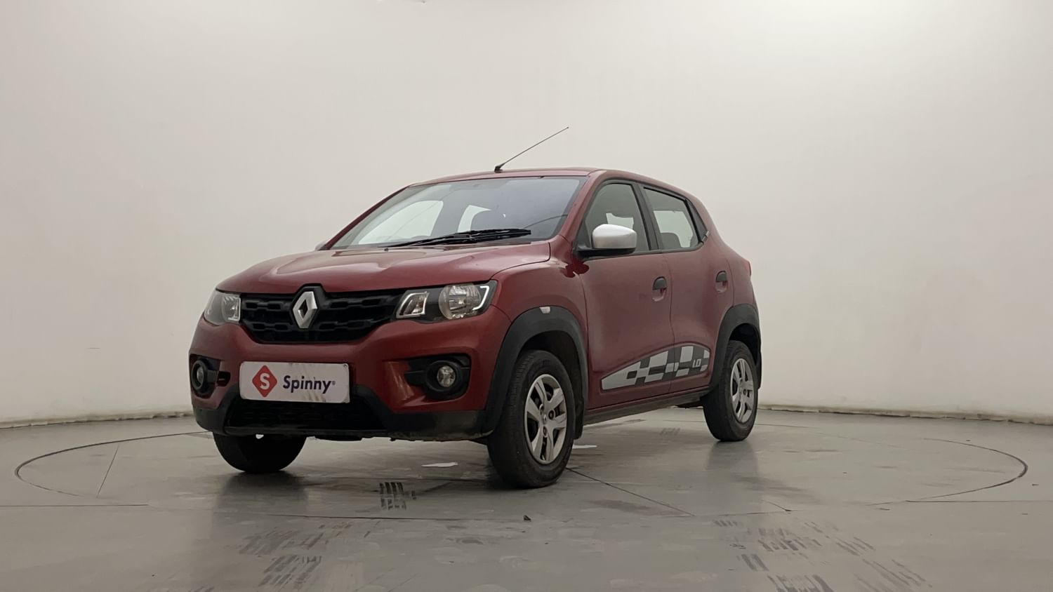 LEFT FRONT CORNER VIEW