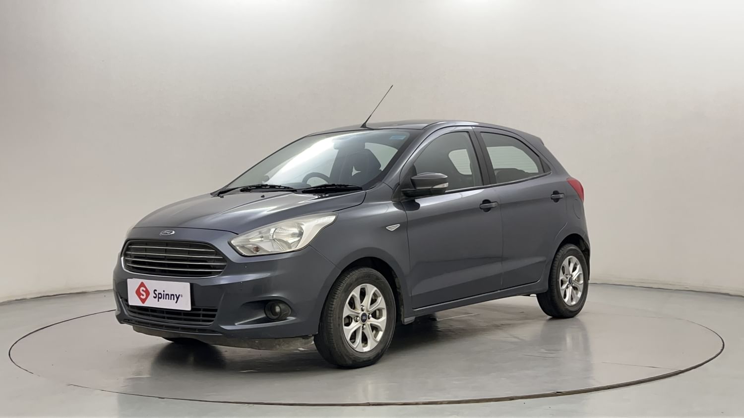 LEFT FRONT CORNER VIEW