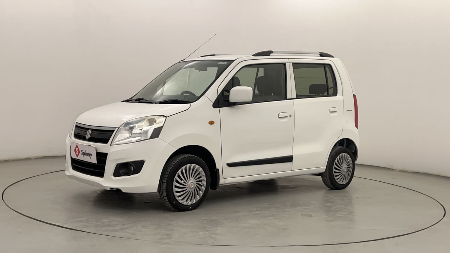 LEFT FRONT CORNER VIEW