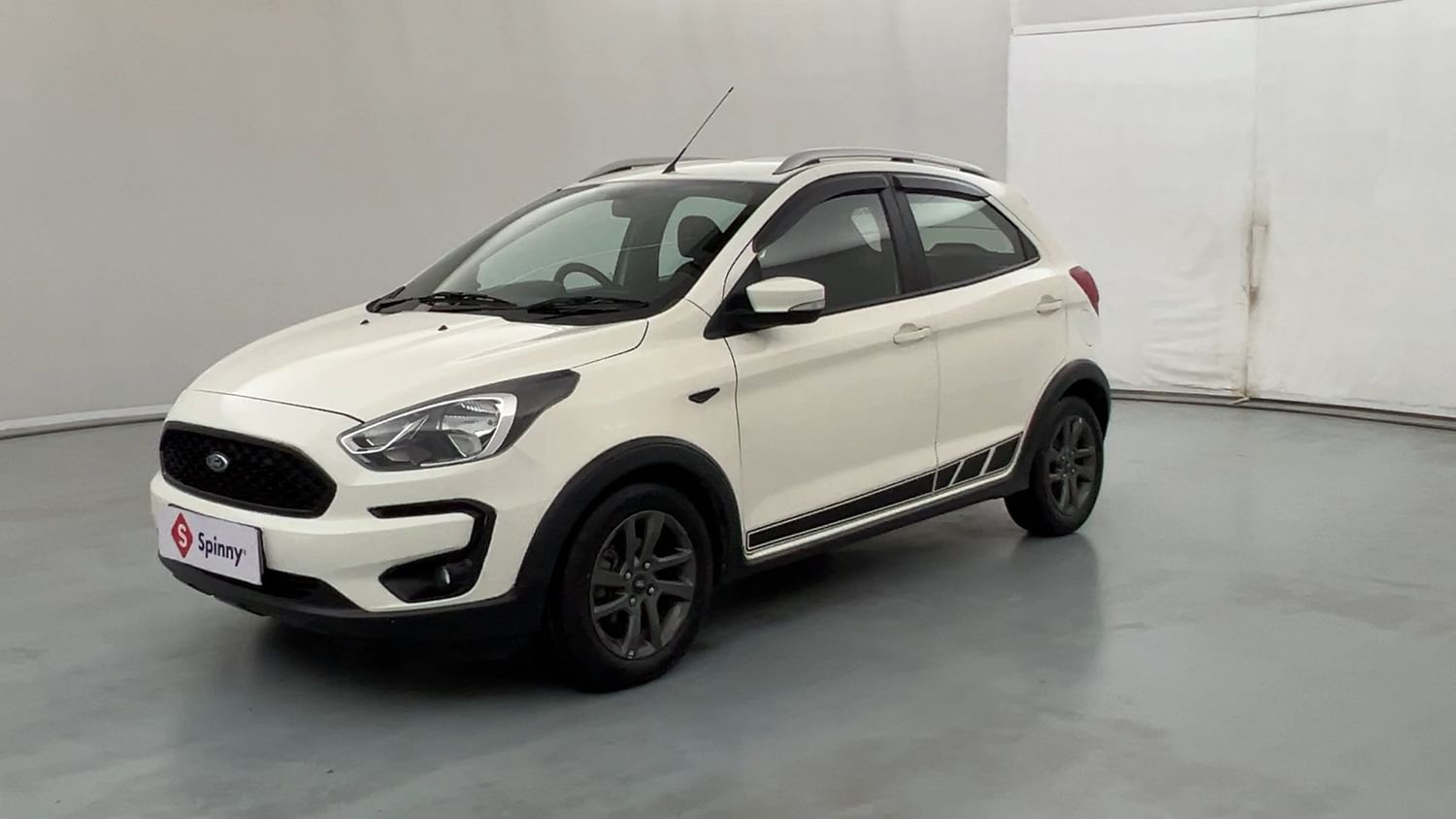 LEFT FRONT CORNER VIEW