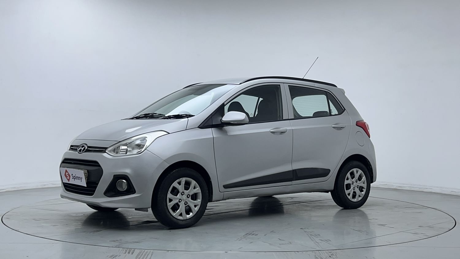 LEFT FRONT CORNER VIEW