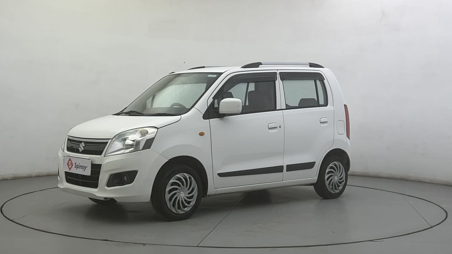 LEFT FRONT CORNER VIEW