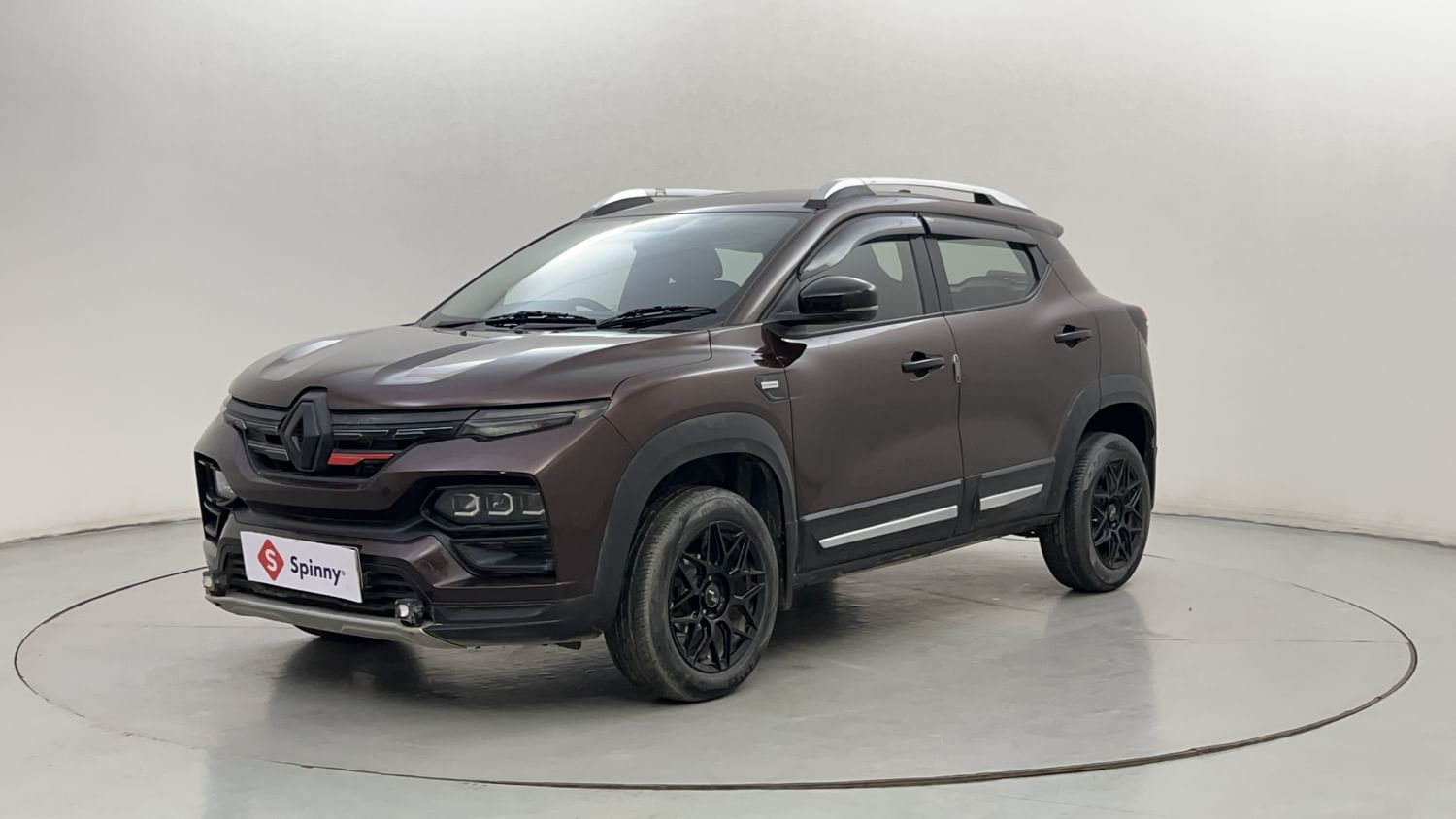 LEFT FRONT CORNER VIEW