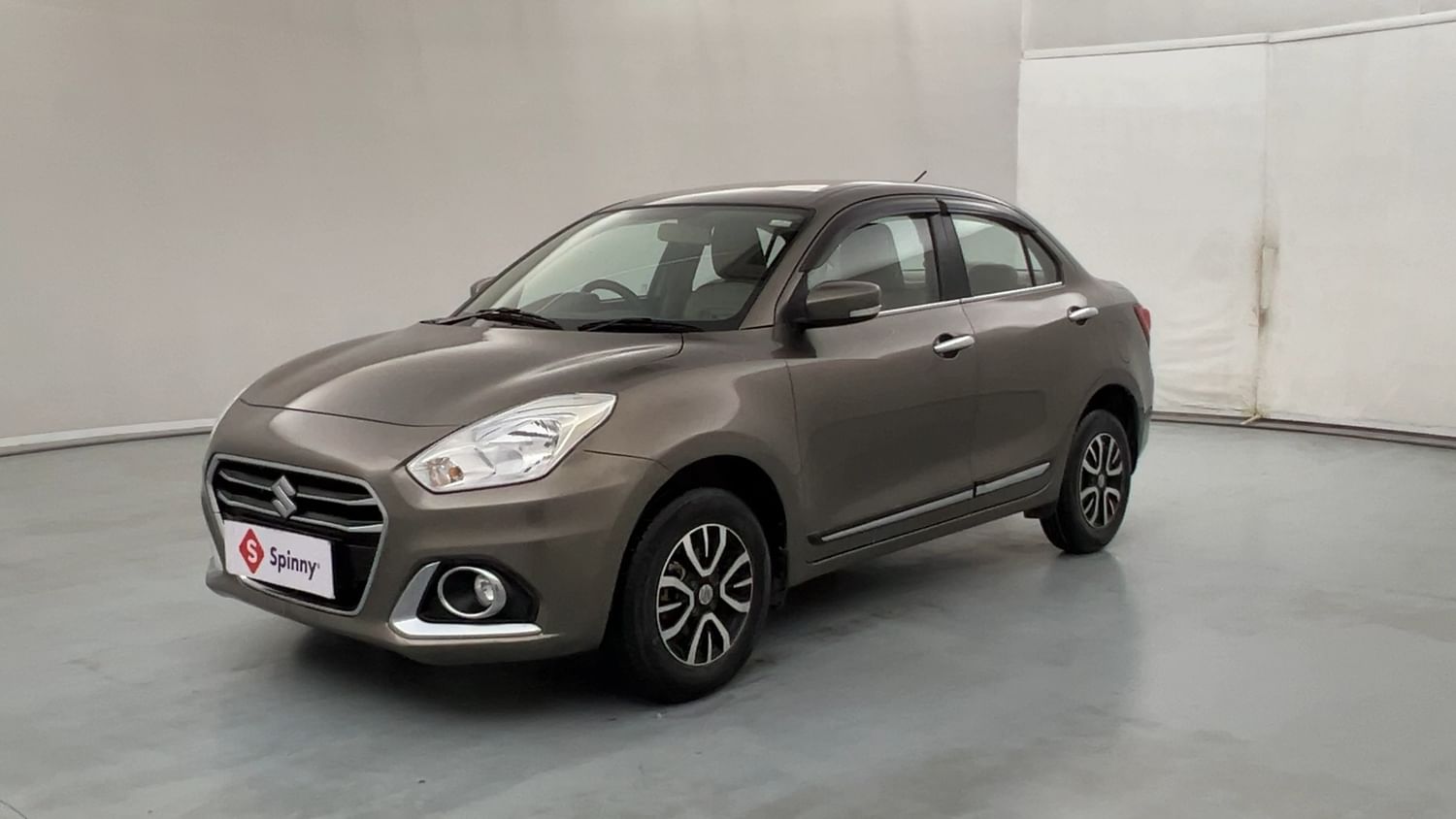 LEFT FRONT CORNER VIEW