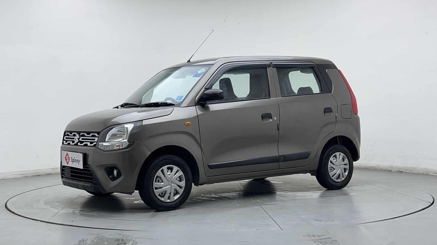 LEFT FRONT CORNER VIEW