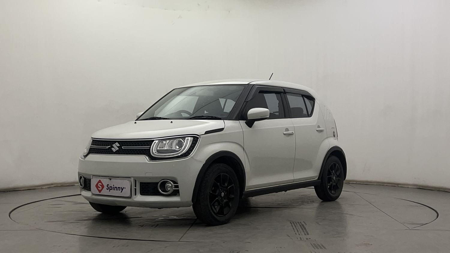 LEFT FRONT CORNER VIEW