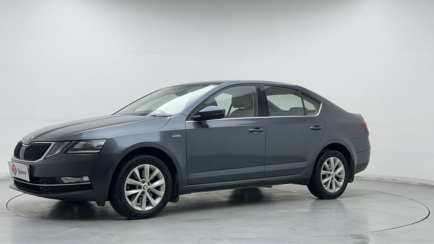 LEFT FRONT CORNER VIEW