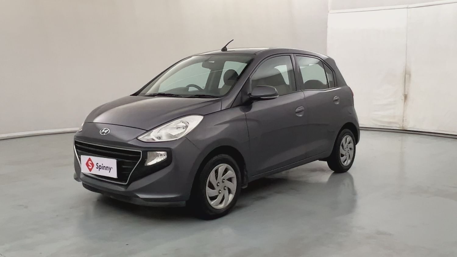 LEFT FRONT CORNER VIEW