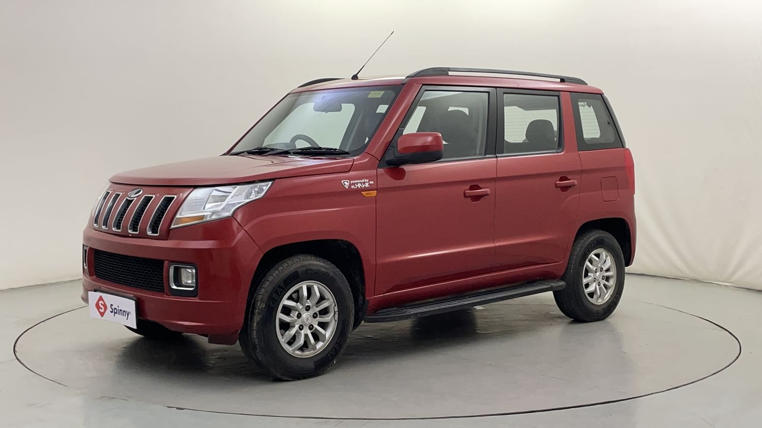 LEFT FRONT CORNER VIEW