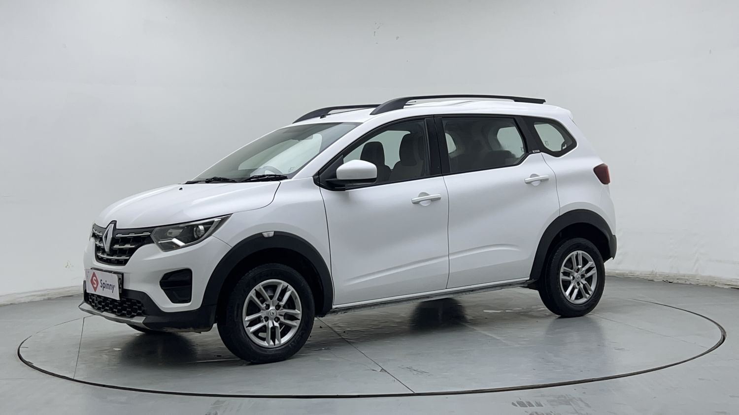 LEFT FRONT CORNER VIEW