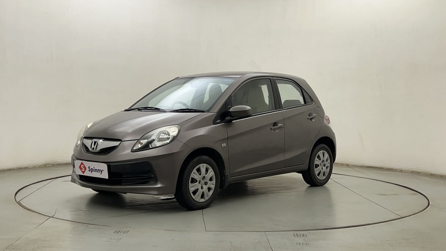 LEFT FRONT CORNER VIEW