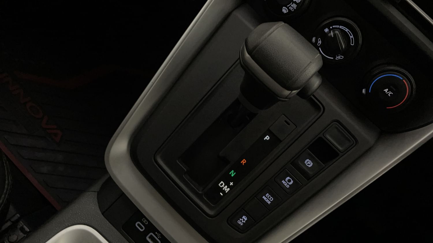 New Toyota Innova Hycross interior GEAR  KNOB VIEW