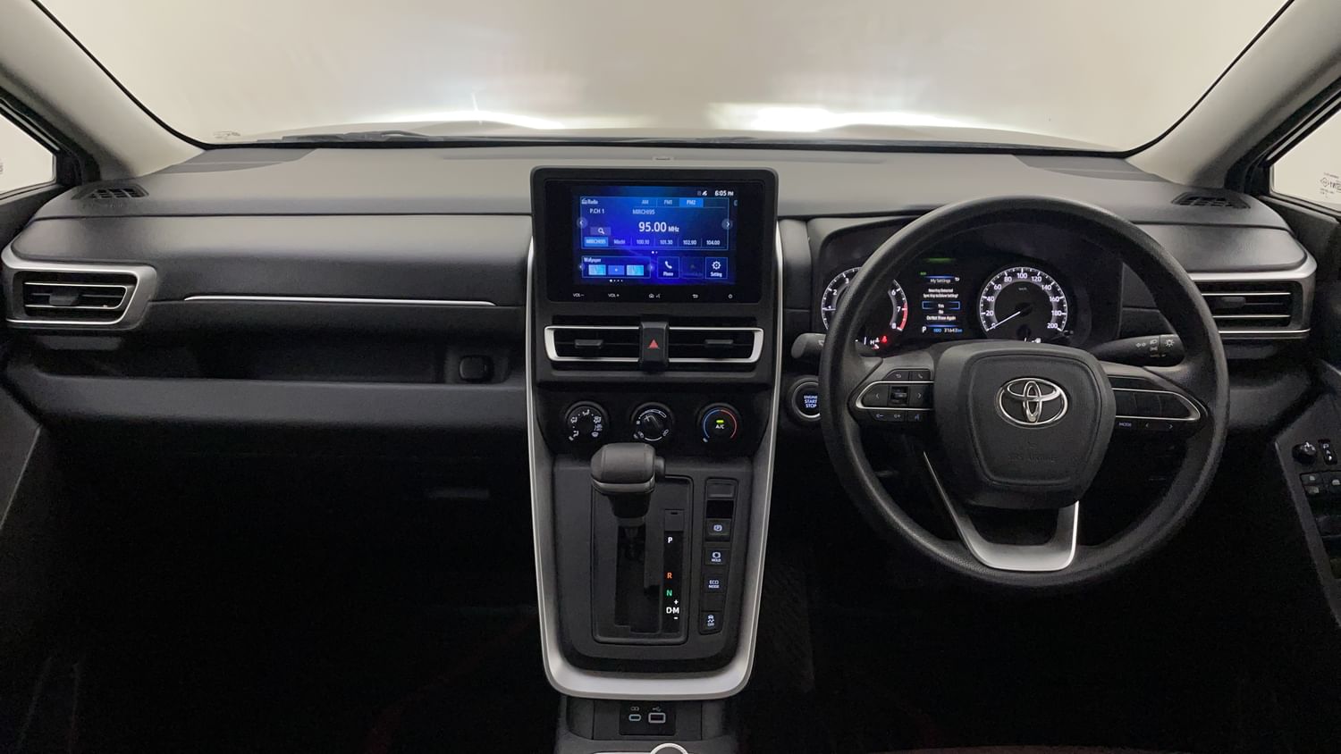 New Toyota Innova Hycross interior DASHBOARD VIEW