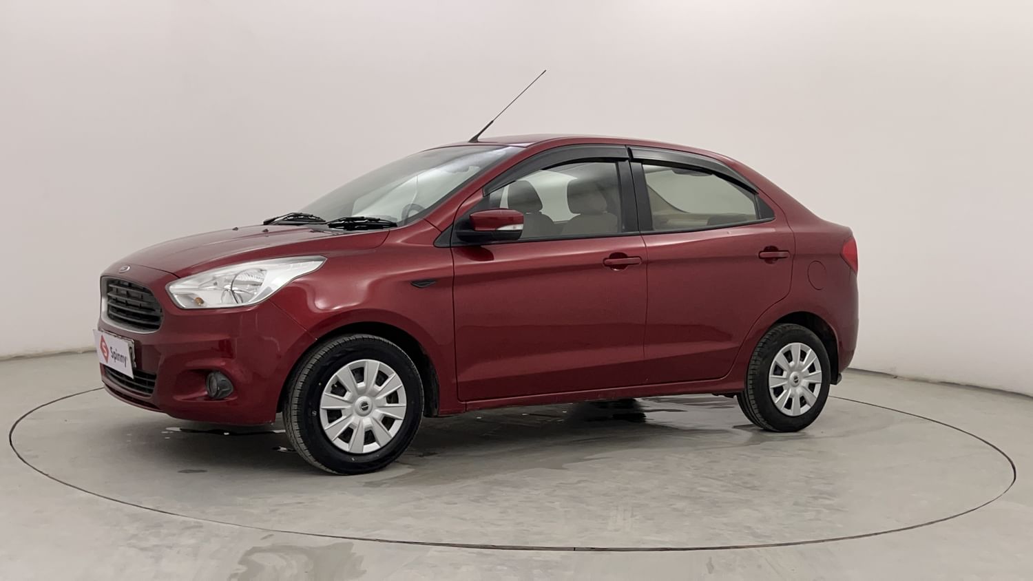 LEFT FRONT CORNER VIEW