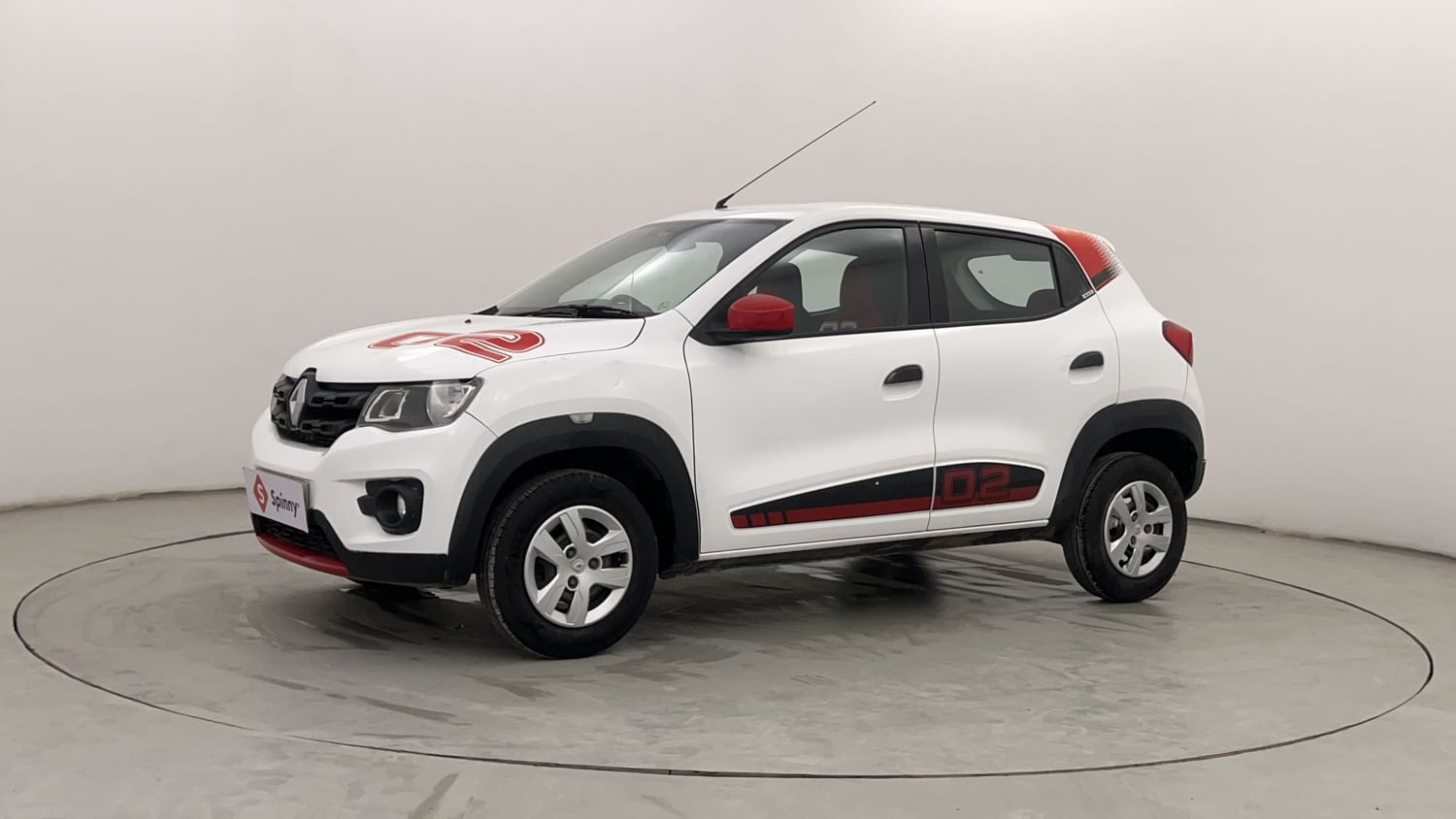 LEFT FRONT CORNER VIEW