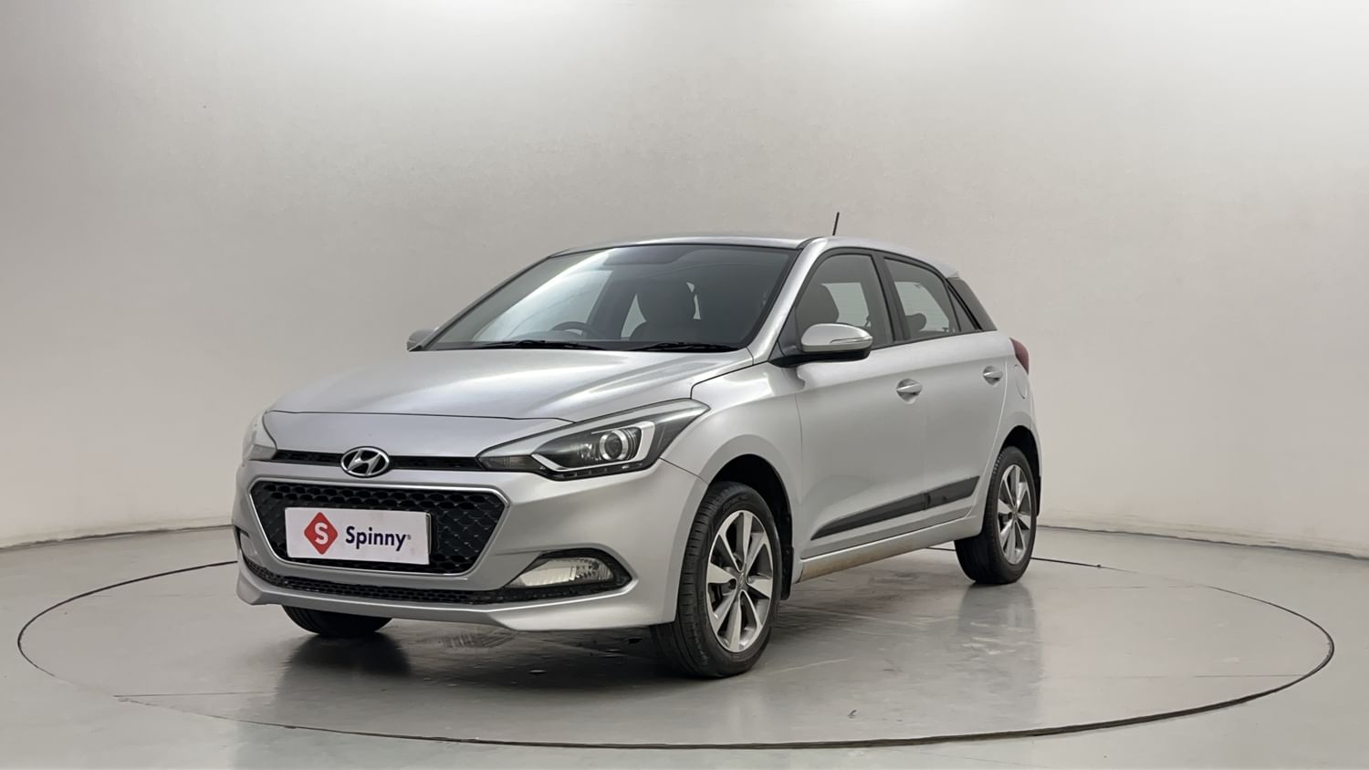 LEFT FRONT CORNER VIEW