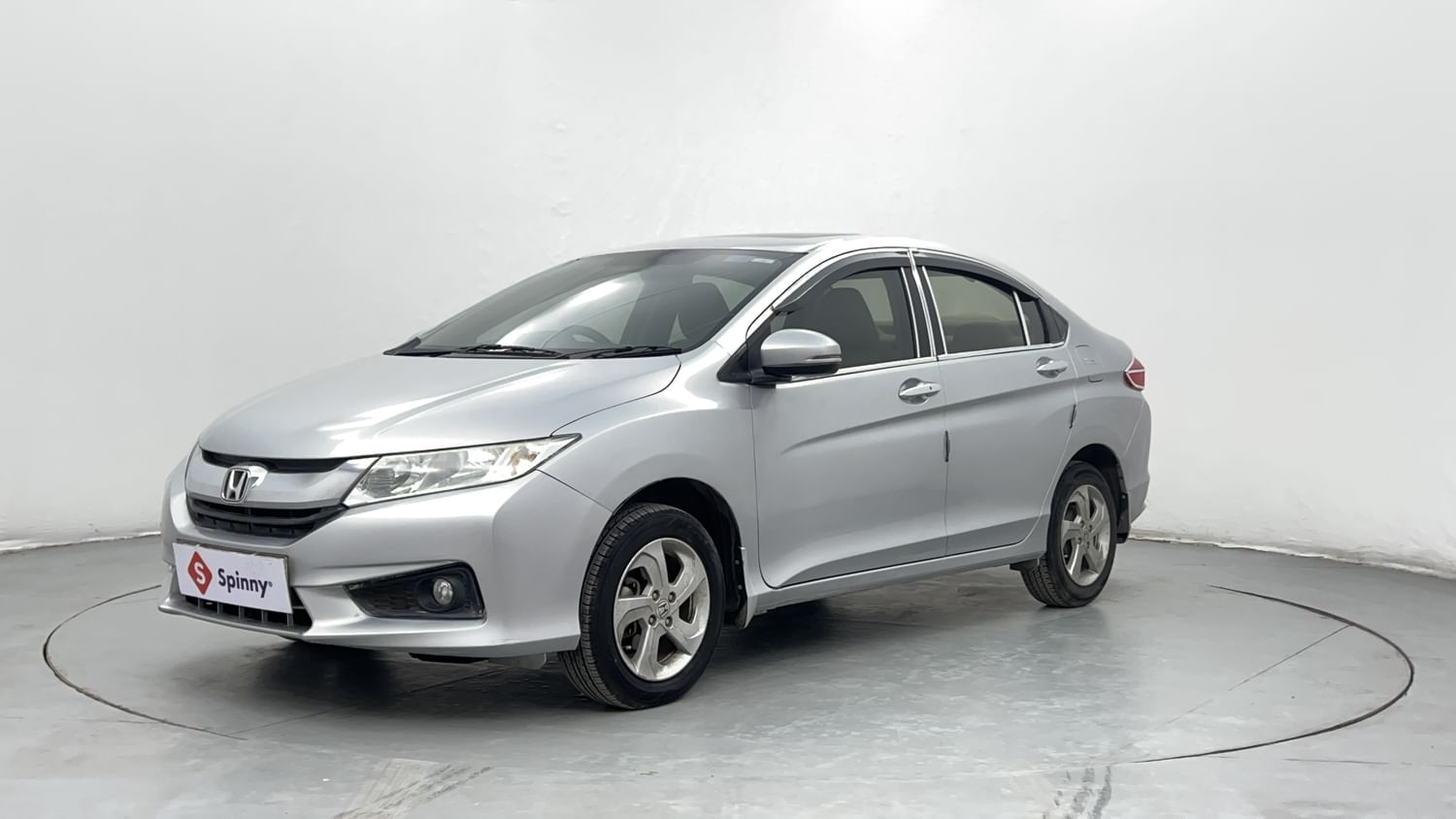 LEFT FRONT CORNER VIEW