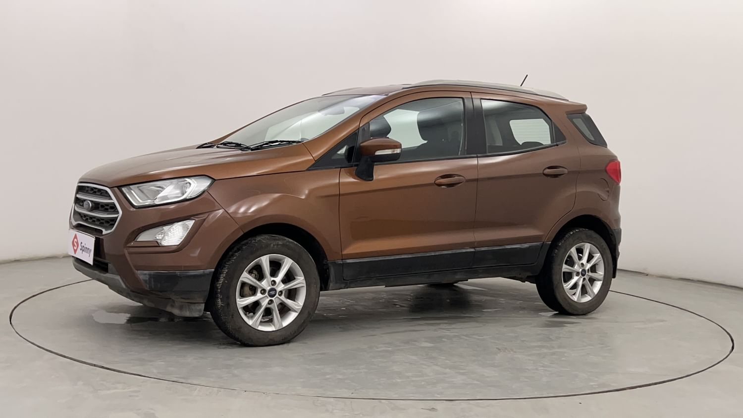 LEFT FRONT CORNER VIEW