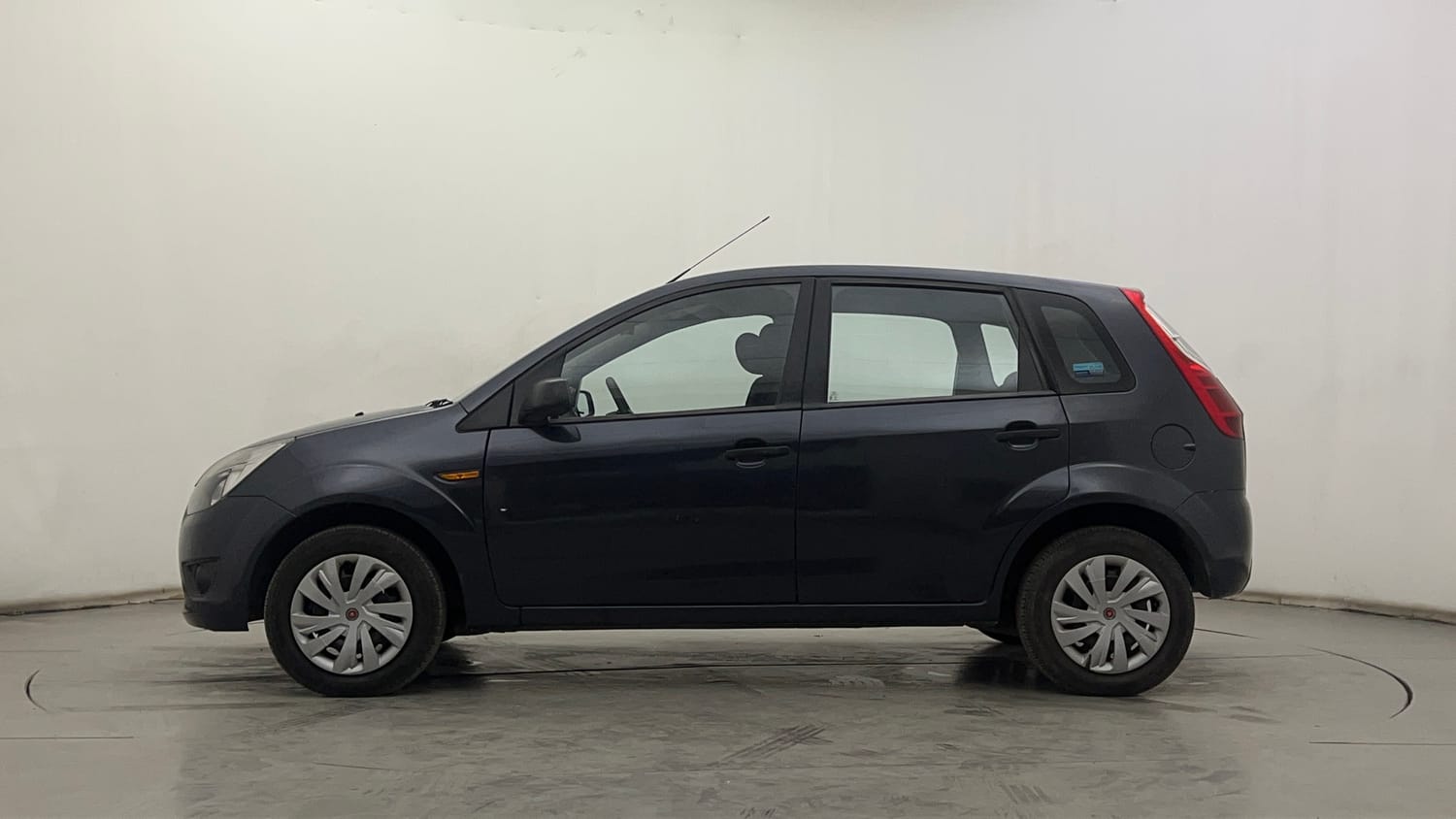 2012 Ford Figo - 2