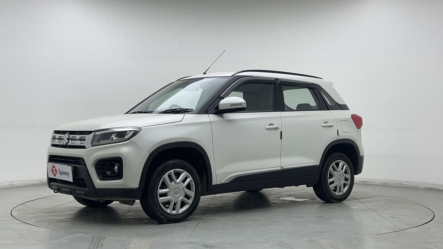 LEFT FRONT CORNER VIEW