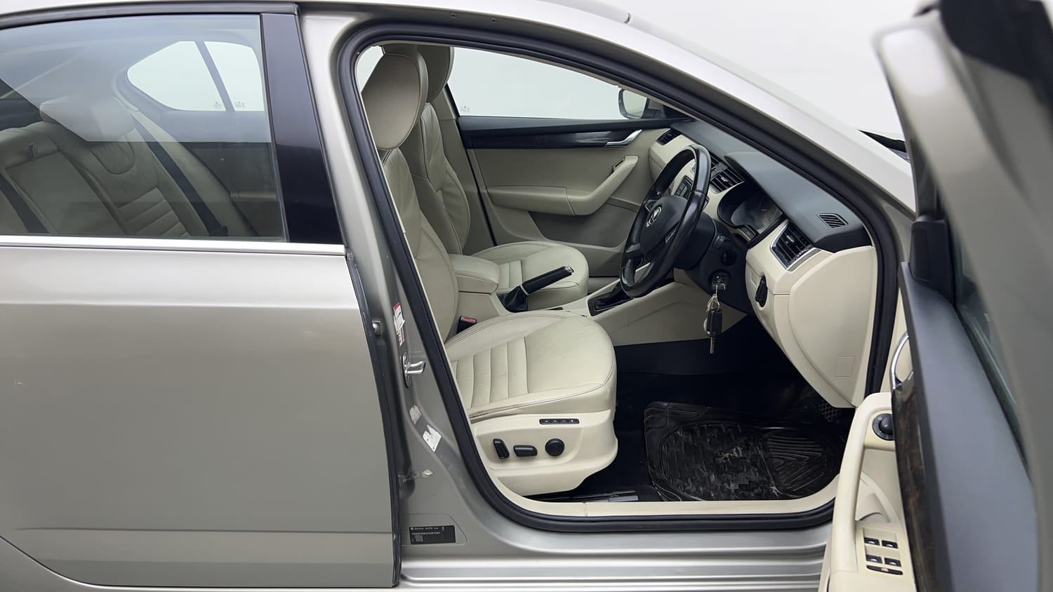 New Skoda Octavia interior RIGHT SIDE FRONT DOOR CABIN VIEW
