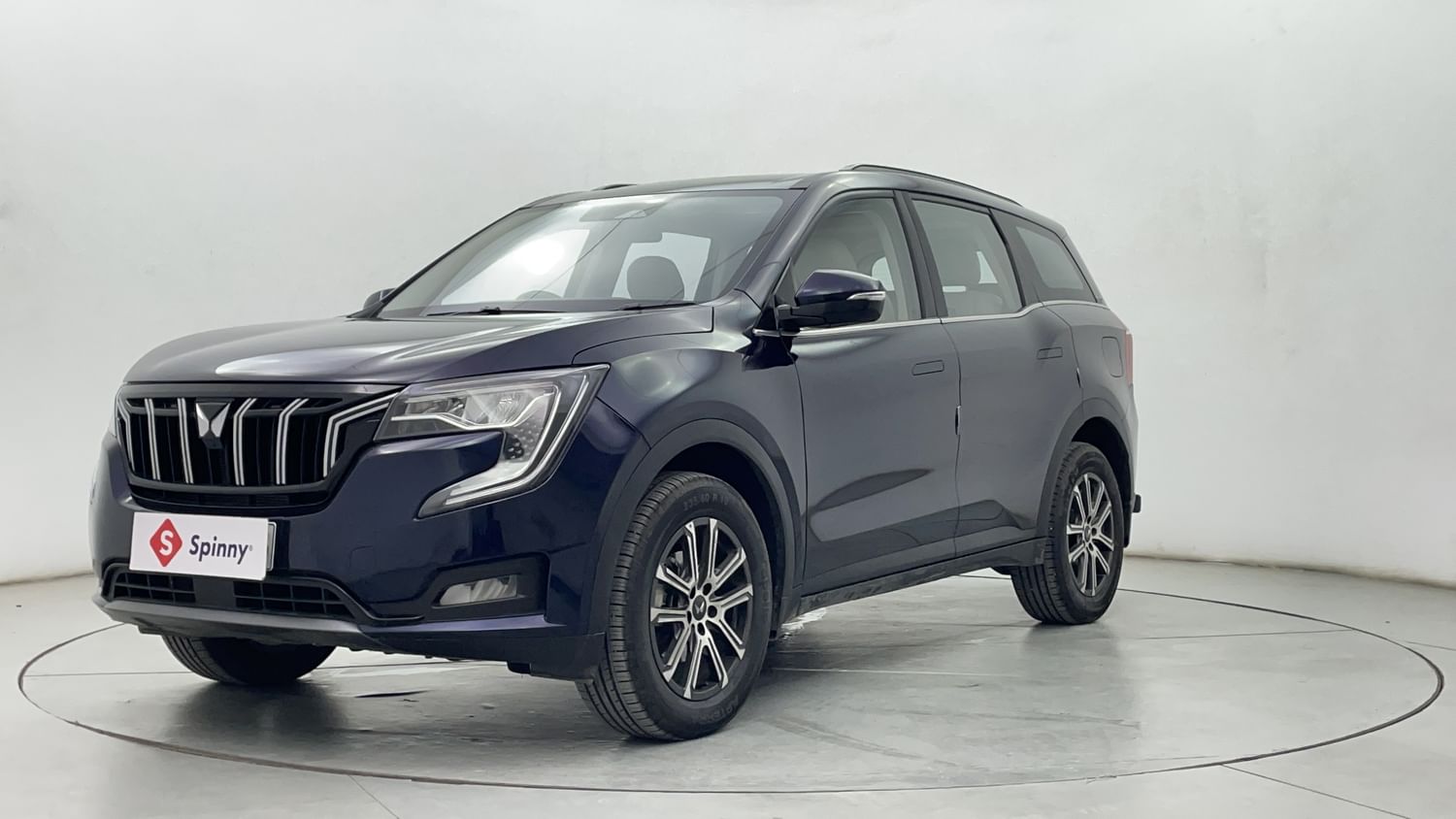 LEFT FRONT CORNER VIEW