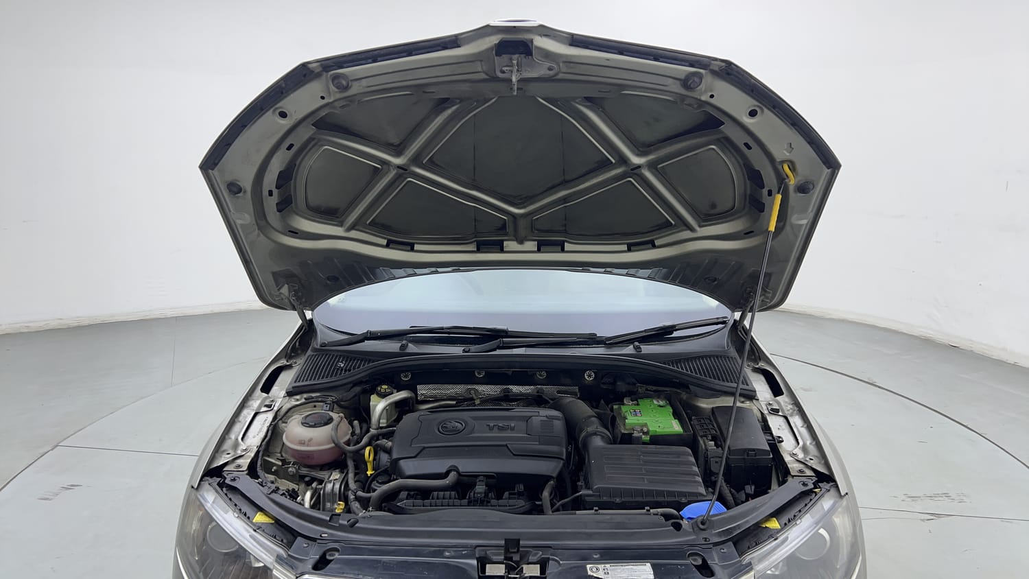 New Skoda Octavia engine ENGINE & BONNET OPEN FRONT VIEW