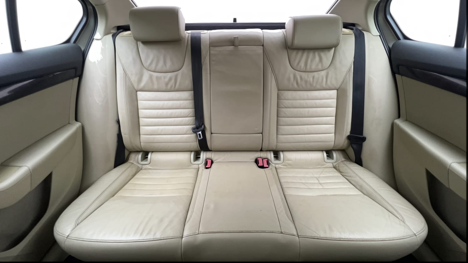 New Skoda Octavia interior REAR SEAT CONDITION VIEW