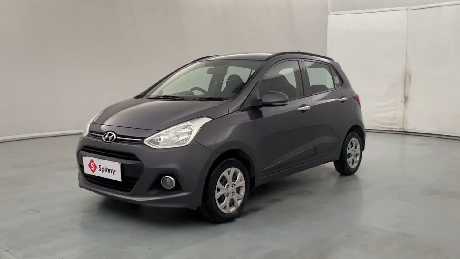 LEFT FRONT CORNER VIEW