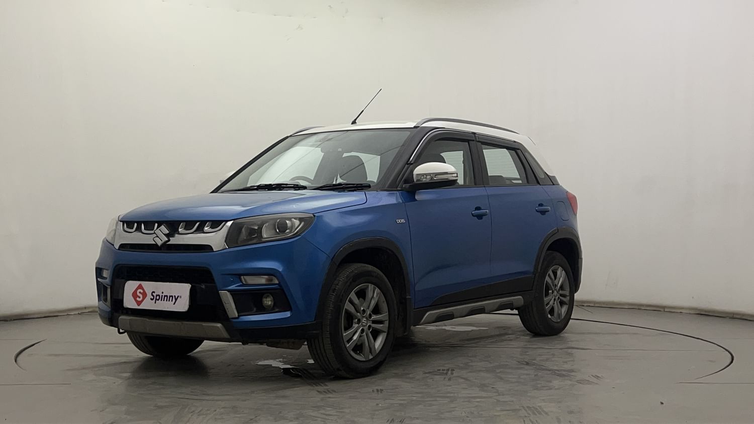 LEFT FRONT CORNER VIEW