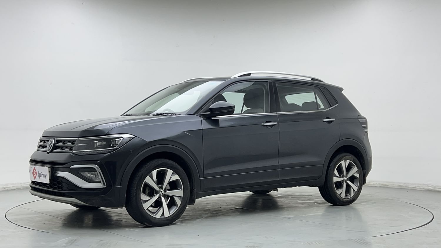 LEFT FRONT CORNER VIEW