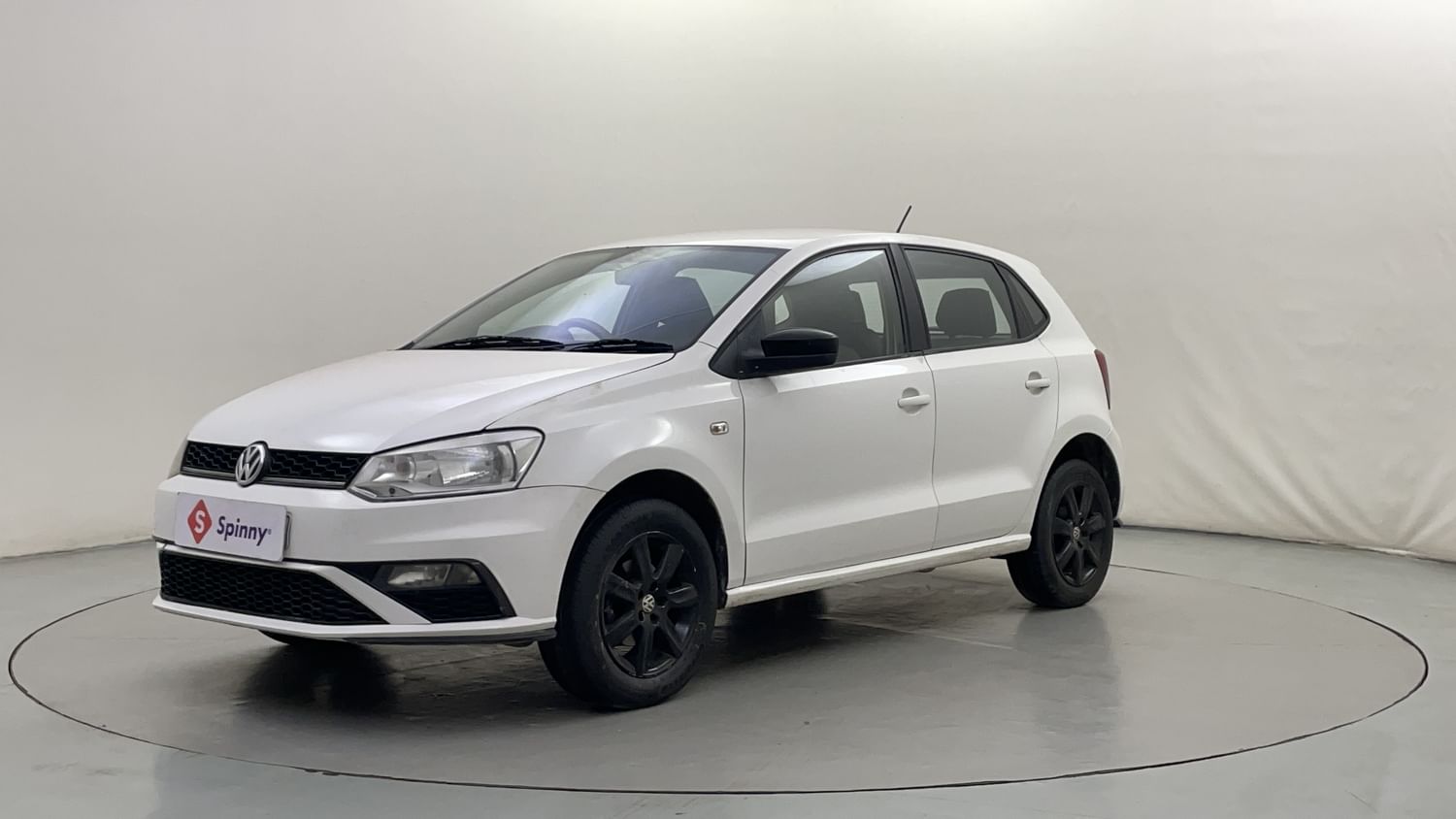 LEFT FRONT CORNER VIEW