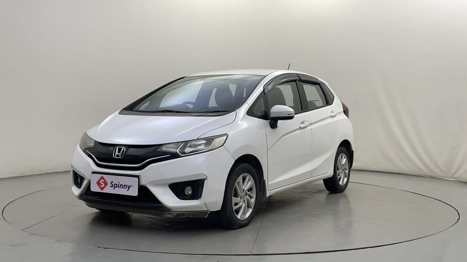 LEFT FRONT CORNER VIEW