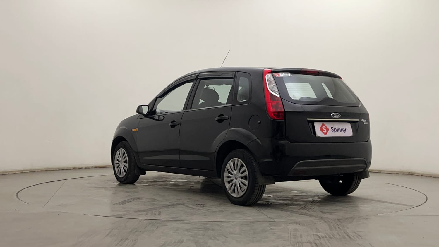 2012 Ford Figo - 3
