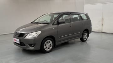 2013 Toyota Innova 2.5 GX 8 STR BS-IV
