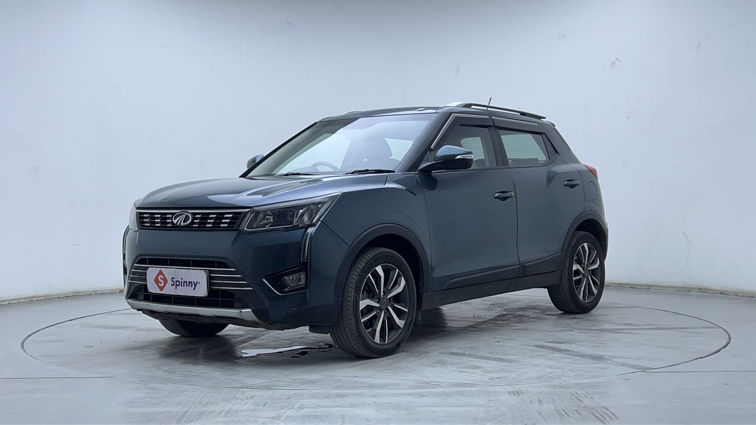 2019 Mahindra XUV 300 1.5 W8 (O) AMT