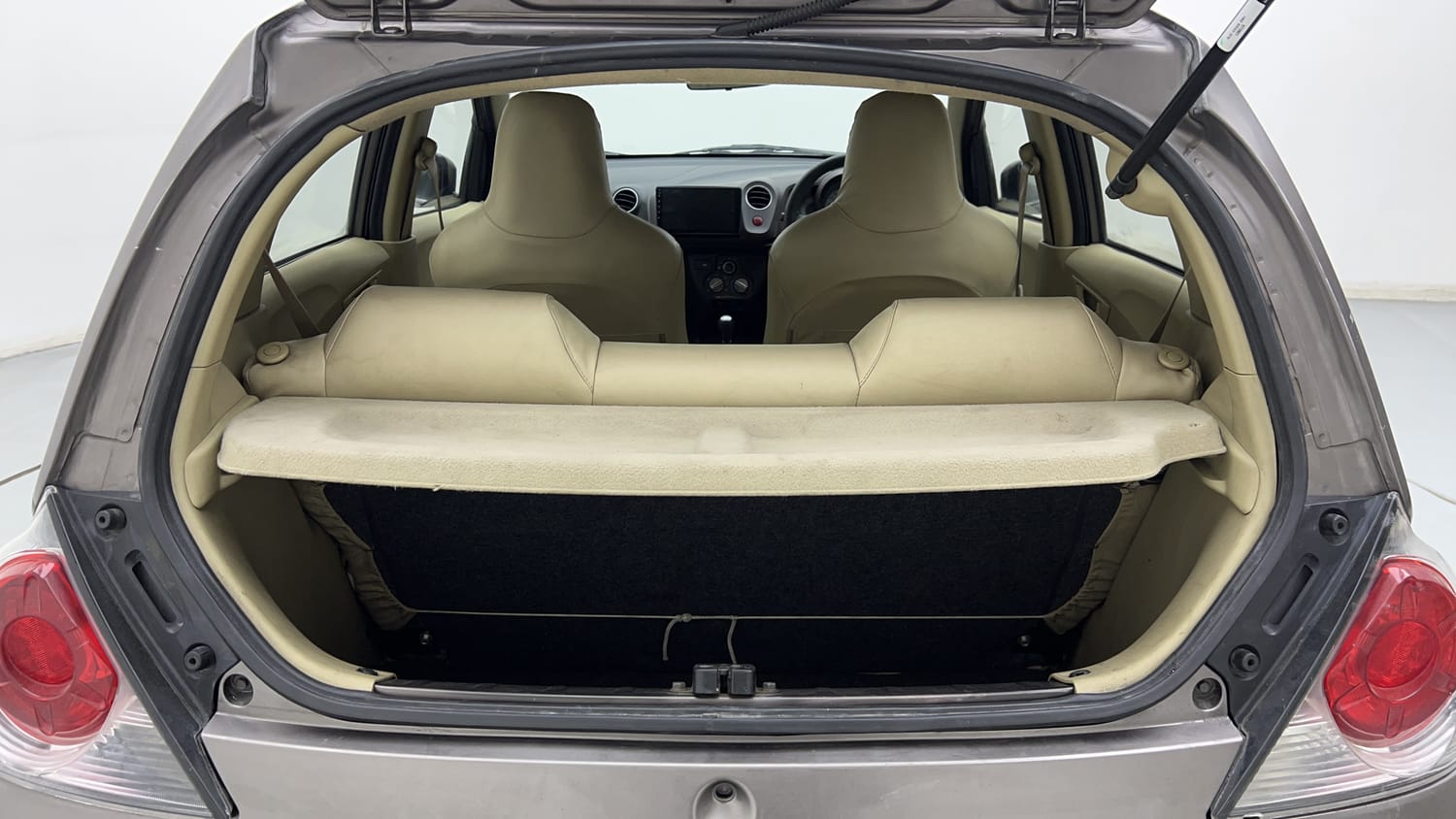 New Honda Brio interior DICKY INSIDE VIEW