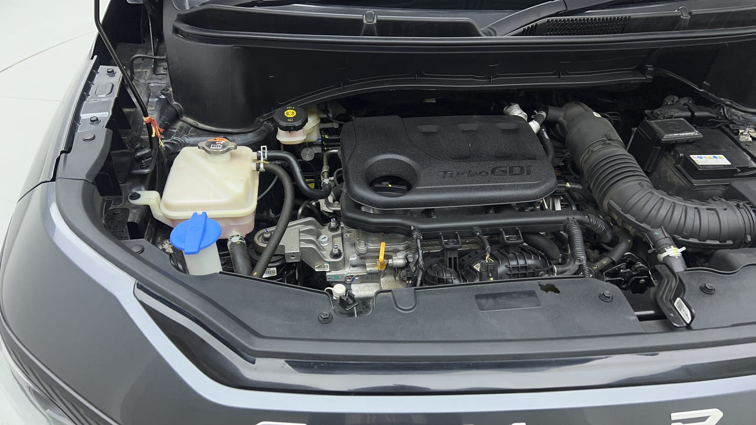 New Kia Syros engine ENGINE RIGHT SIDE VIEW