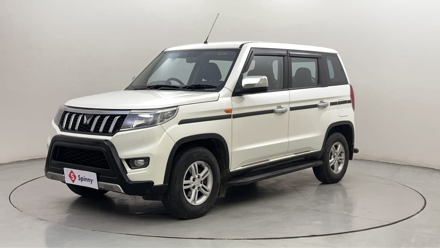 2023 Mahindra Bolero Neo N10