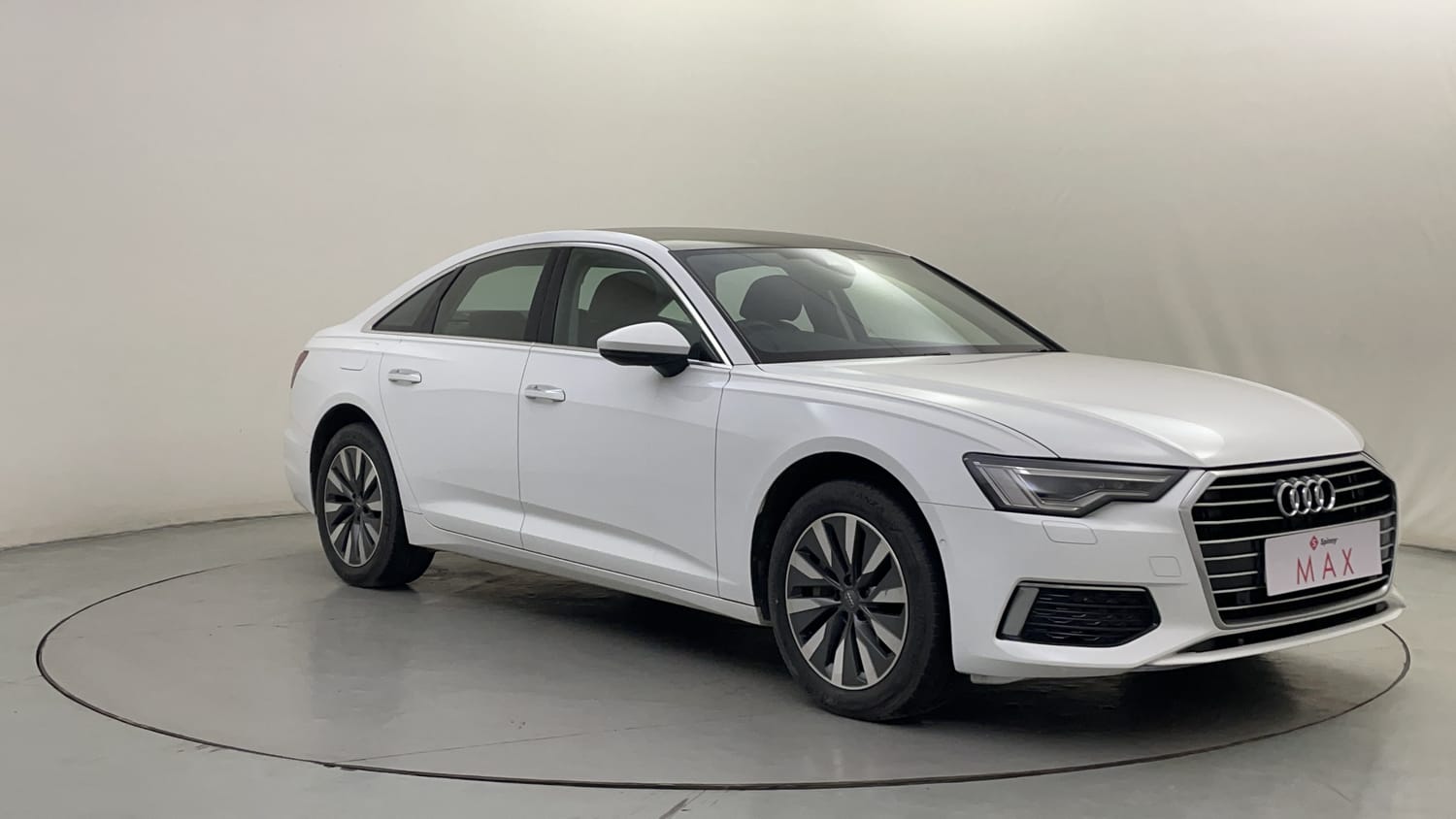 New Audi A6 exterior RIGHT FRONT CORNER VIEW
