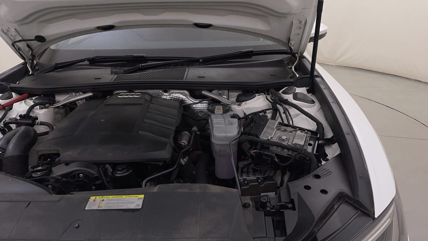 New Audi A6 engine ENGINE LEFT SIDE HINGE & APRON VIEW