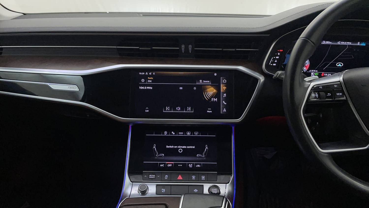 New Audi A6 interior MUSIC SYSTEM & AC CONTROL VIEW