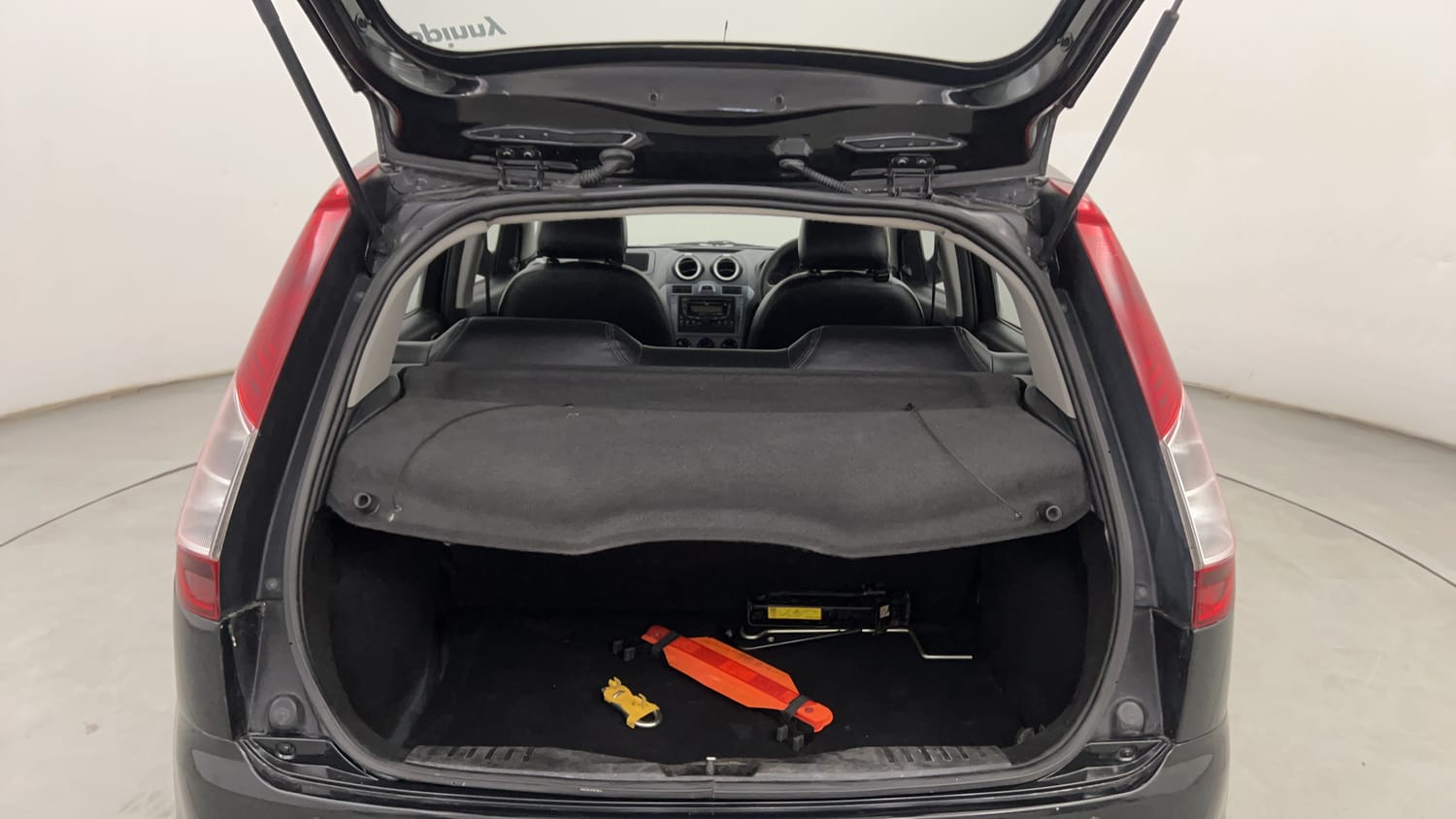 New Ford Figo interior DICKY INSIDE VIEW