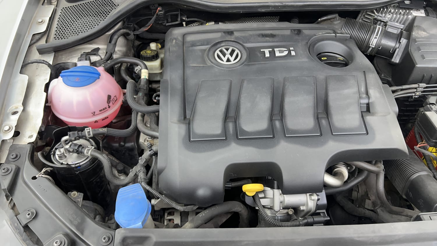 New Volkswagen Vento engine ENGINE RIGHT SIDE VIEW